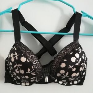 Victoria's Secret bombshell plunge bra